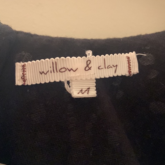 *LIKE NEW* Willow & Clay Black Lace High-Low Peplum Tank Top - Picture 2 of 3